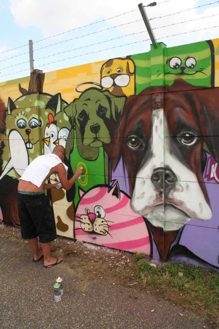 Une fresque pour les chiens et chats abandonnés