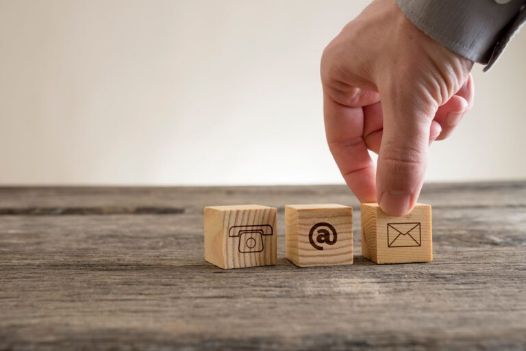 Adresses et contacts utiles