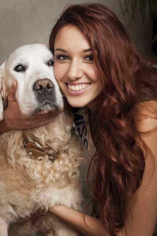 Miss France 2012 : Delphine Wespiser, la Belle et les bêtes