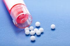 Homéopathie : comment administrer un traitement à l&rsquo;animal