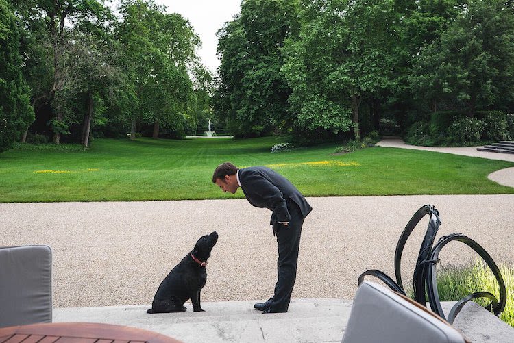 Le chien de Brigitte et Emmanuel Macron est-il à vendre ?