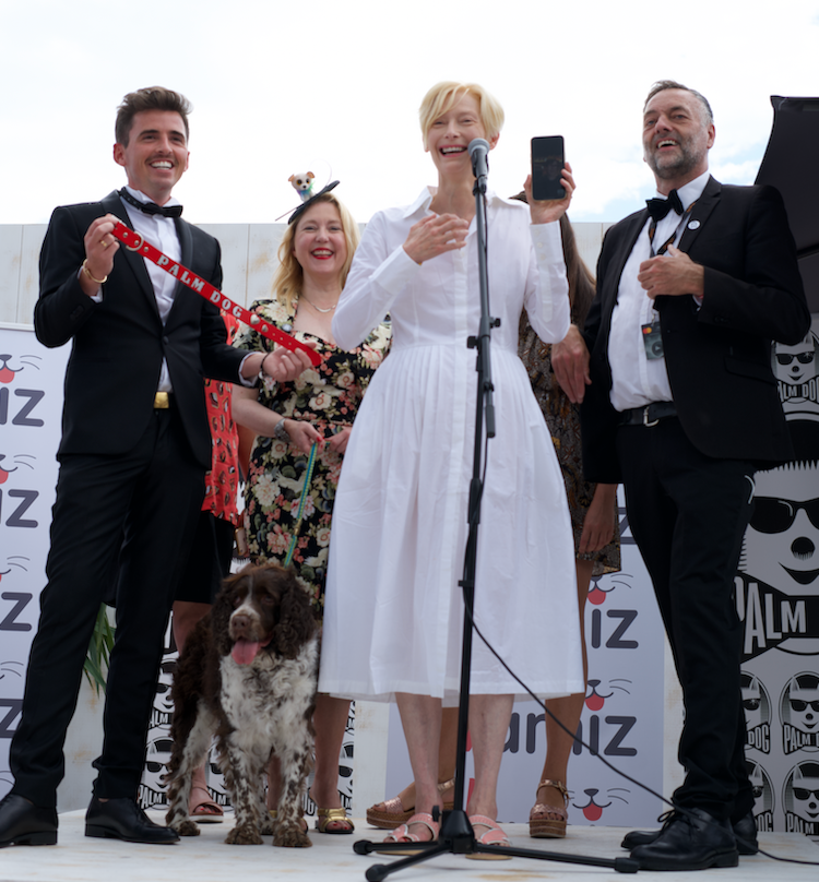Cannes 2021 : Palm Dog pour les 3 chiens de Tilda Swinton